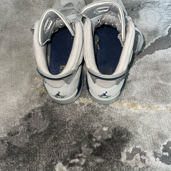 Air Jordan Retro 6 Georgetown GS 7 - Picture 3 of 5